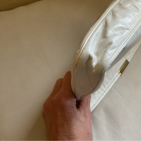 Vintage 70's Dove Zipper White Leather Understated Clutch Purse Bag - Picture 5 of 9
